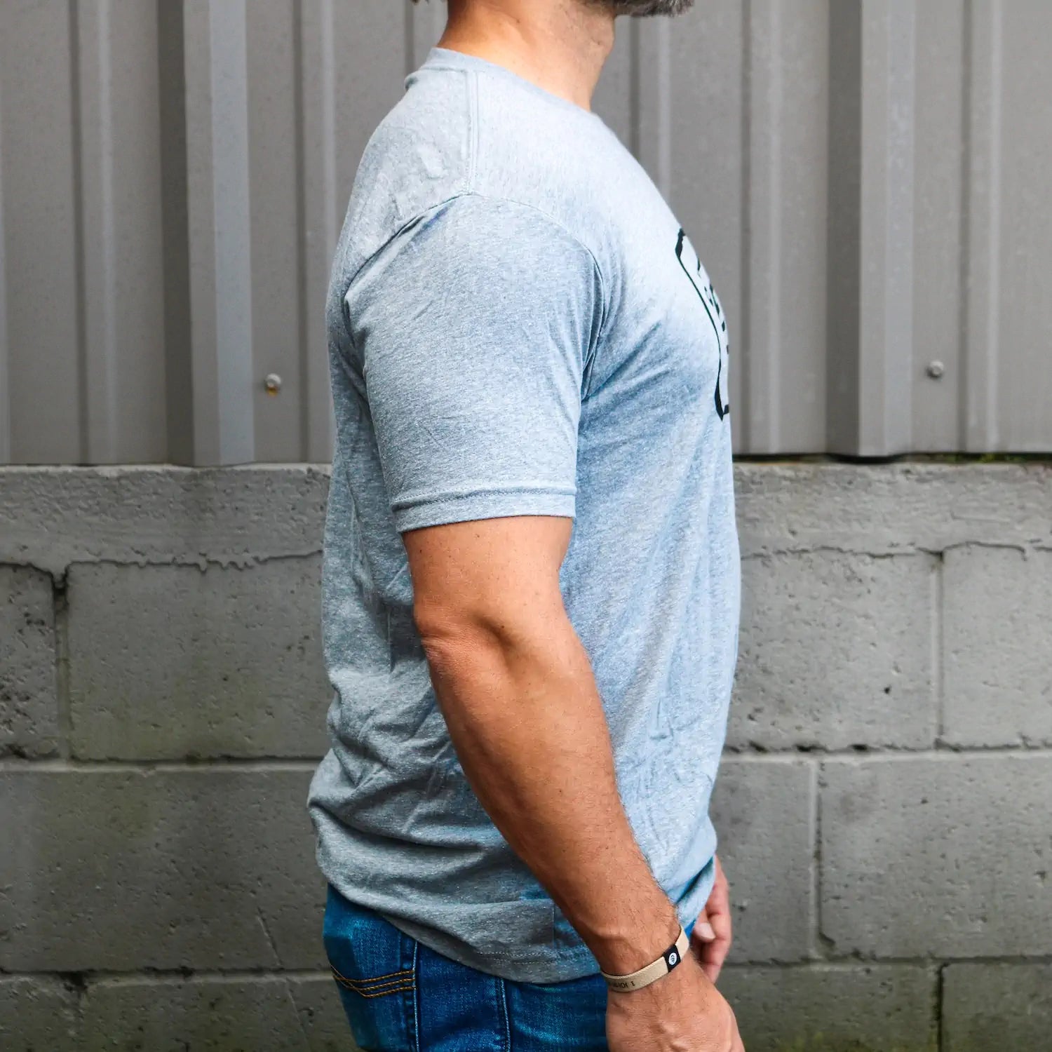 Live Armed Men's Graphic T-Shirt